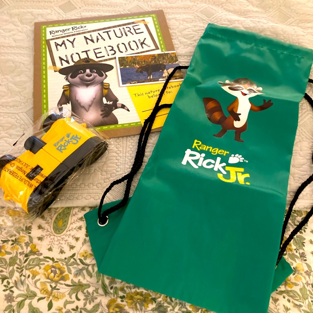 New RANGER RICK NATIONAL WILDLIFE ADVENTURE SET Knapsack/Binoculars/Notebook